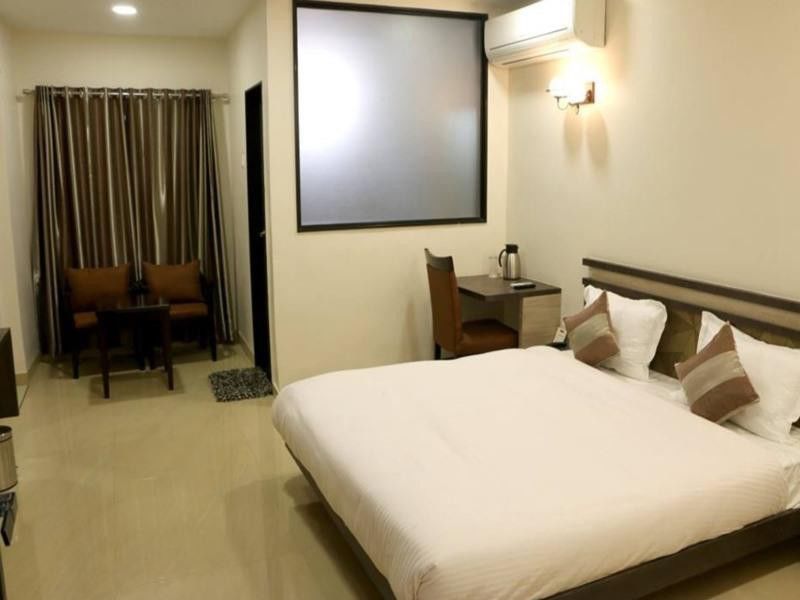แคปิตัล โอ 4155 โฮเต็ล เดอะ สุเทศ Hotel Raipur  ภายนอก รูปภาพ